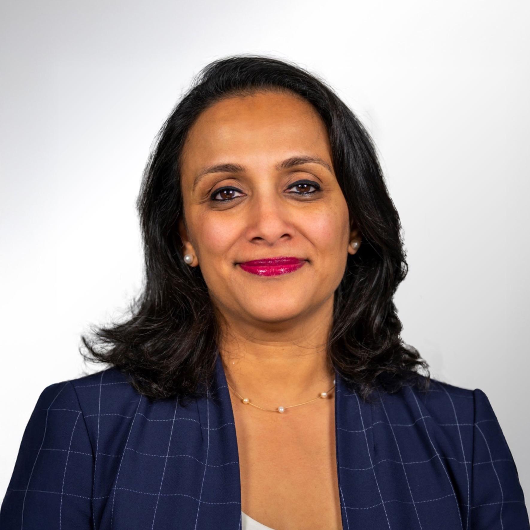 Brinda-Murty-headshot-EXT